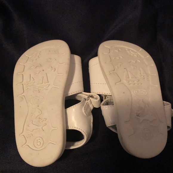 Baby girl heart sandals💕 - Picture 3 of 4